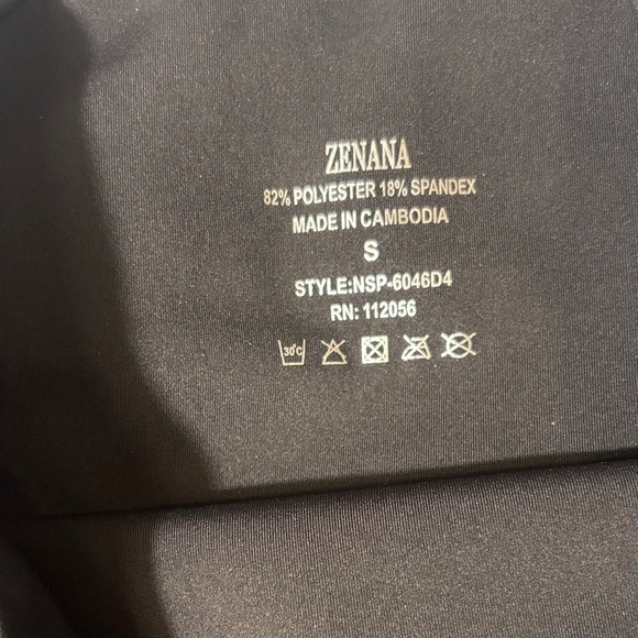 Black Yoga Flare Pants with Pockets and Wide Waistband - Picture 3 of 10